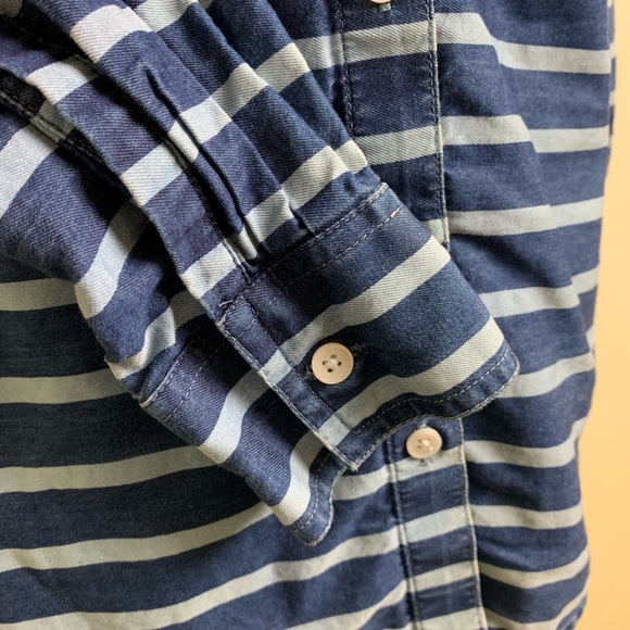 Crown & Ivy denim Shirt. Size S - Picture 2 of 7